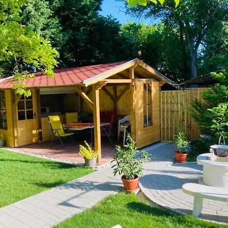 Ferienhaus Piroska Nyaralo